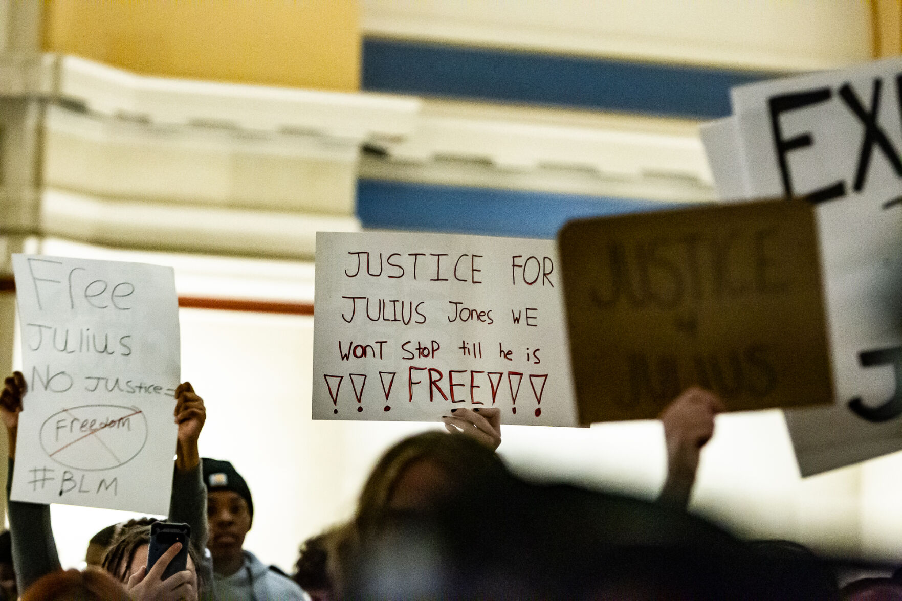Julius Jones supporters